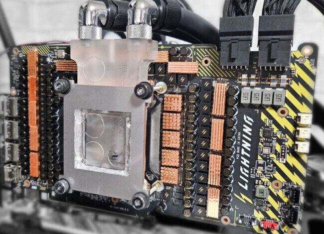 MSI создала самую быструю GeForce RTX 5090 — энтузиасты разогнали особую RTX 5090 Lightning Z до 3,75 ГГц