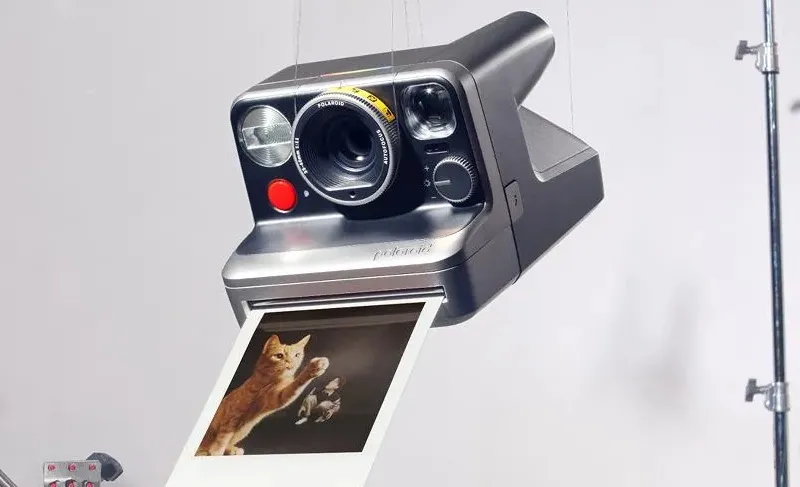 Polaroid представила моментальную ретро-камеру с уникальными аналоговыми эффектами
